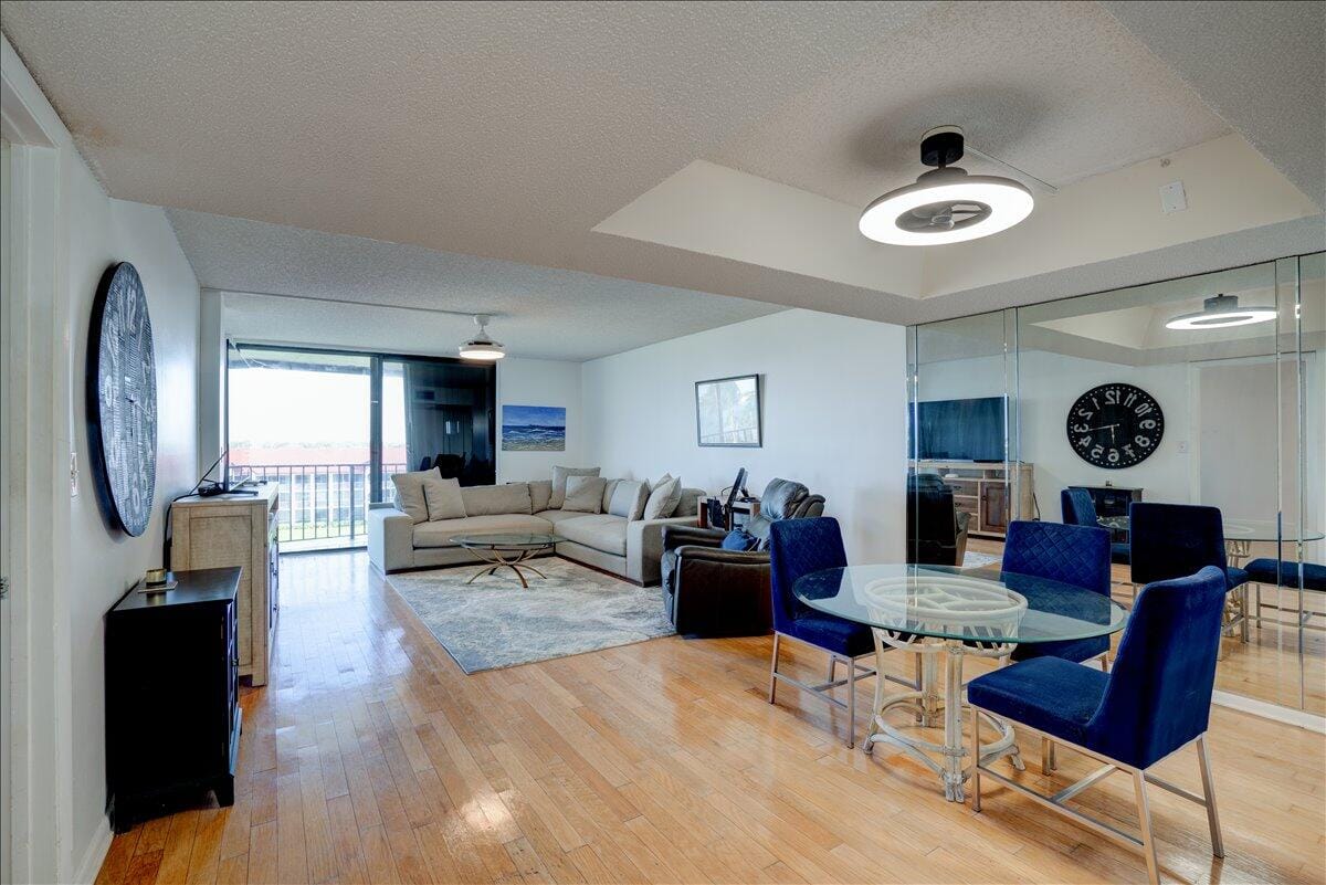7030 Half Moon Circle 515, Hypoluxo, FL 33462 photo 14