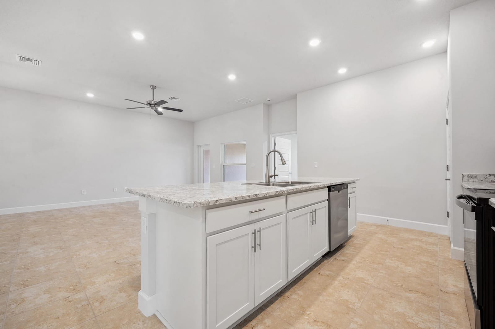 8612 Giovanni Avenue — photo 4