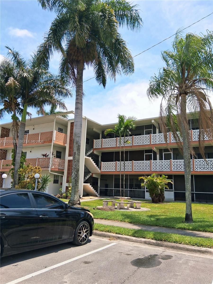 1450 NE 170th Street 202, North Miami Beach, FL 33162, North Miami Beach