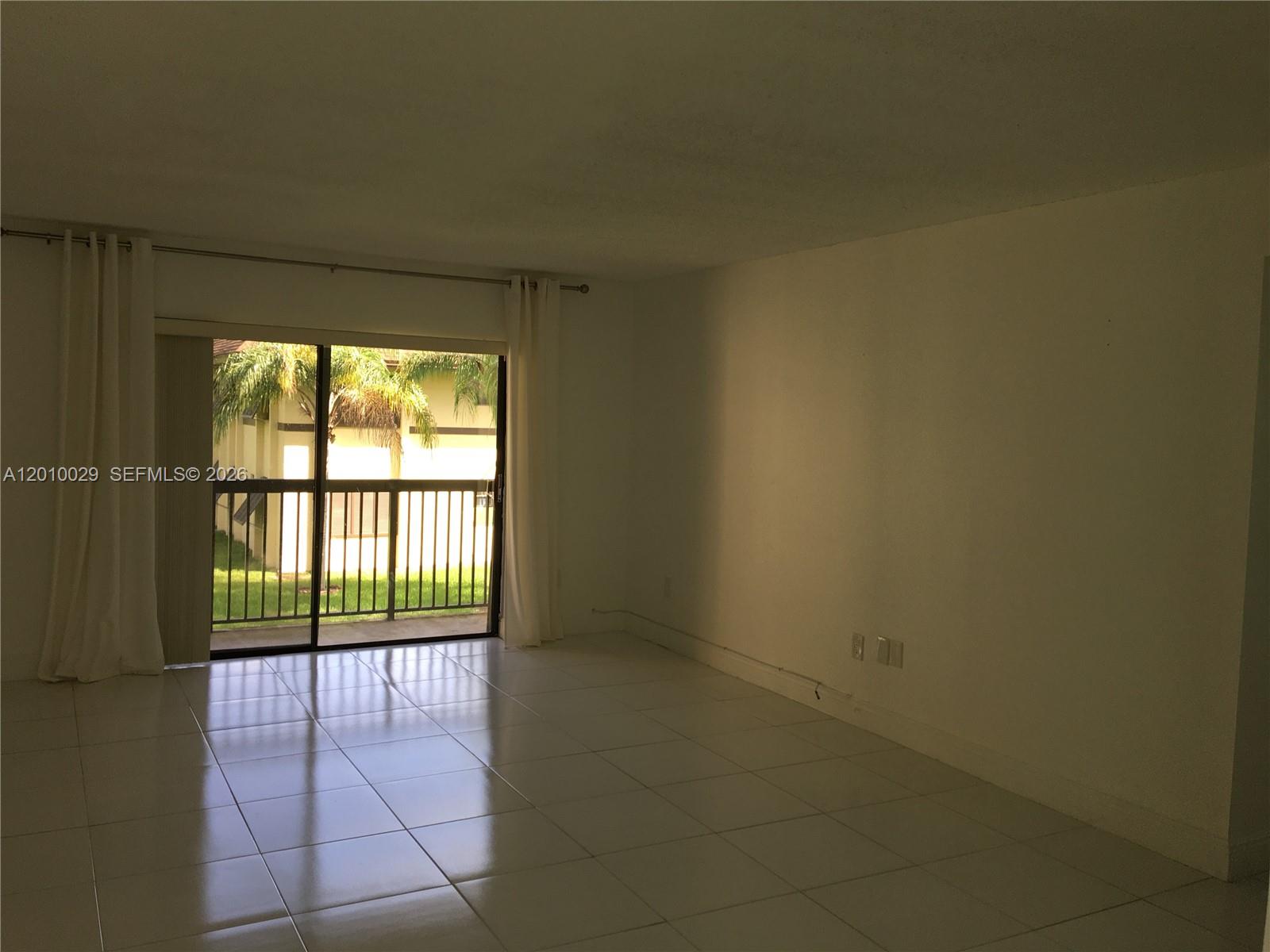 7995 SW 86th Street 322, Miami, FL 33143, Miami