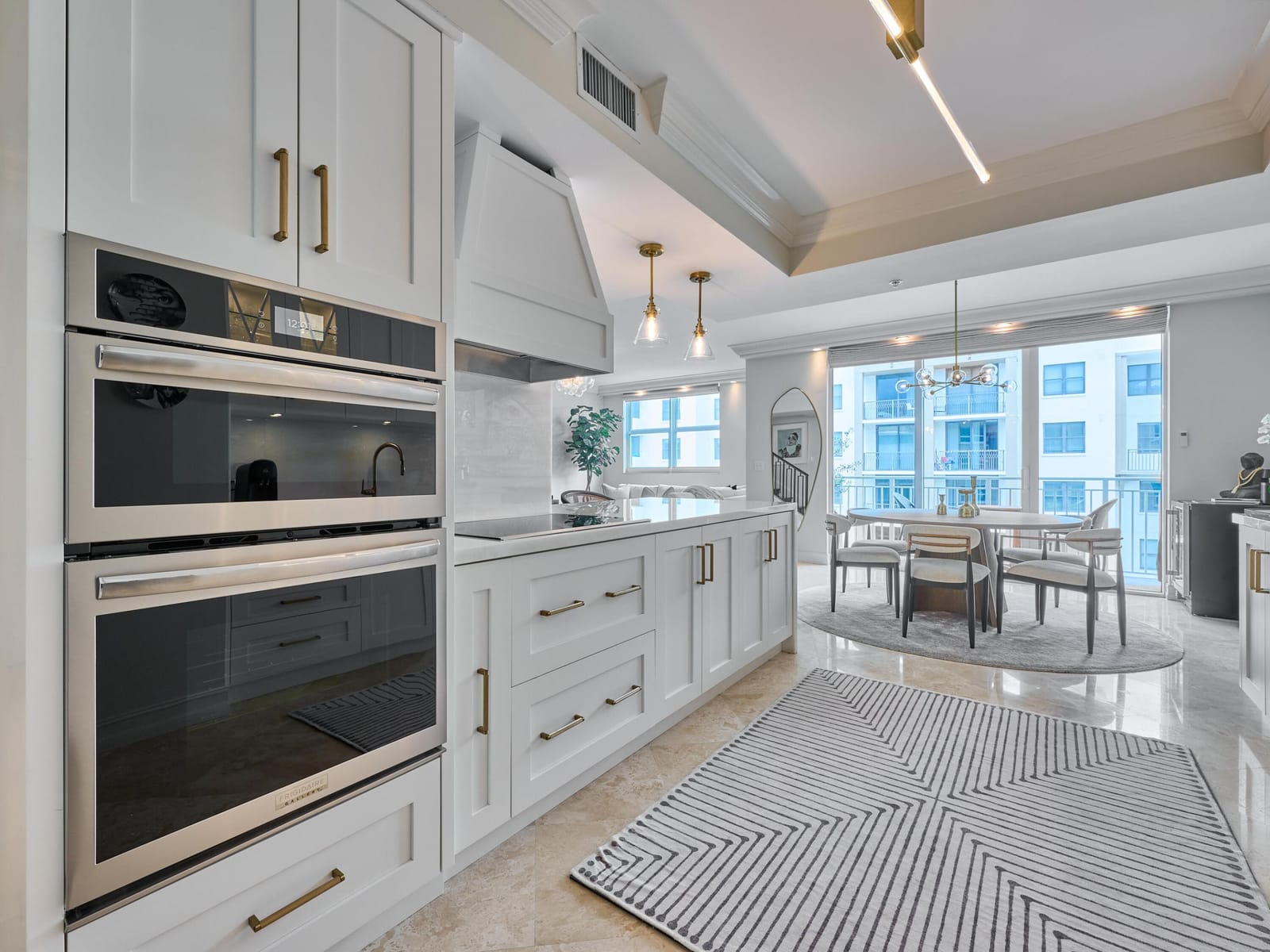 99 SE Mizner Boulevard Ph 35 — photo 2