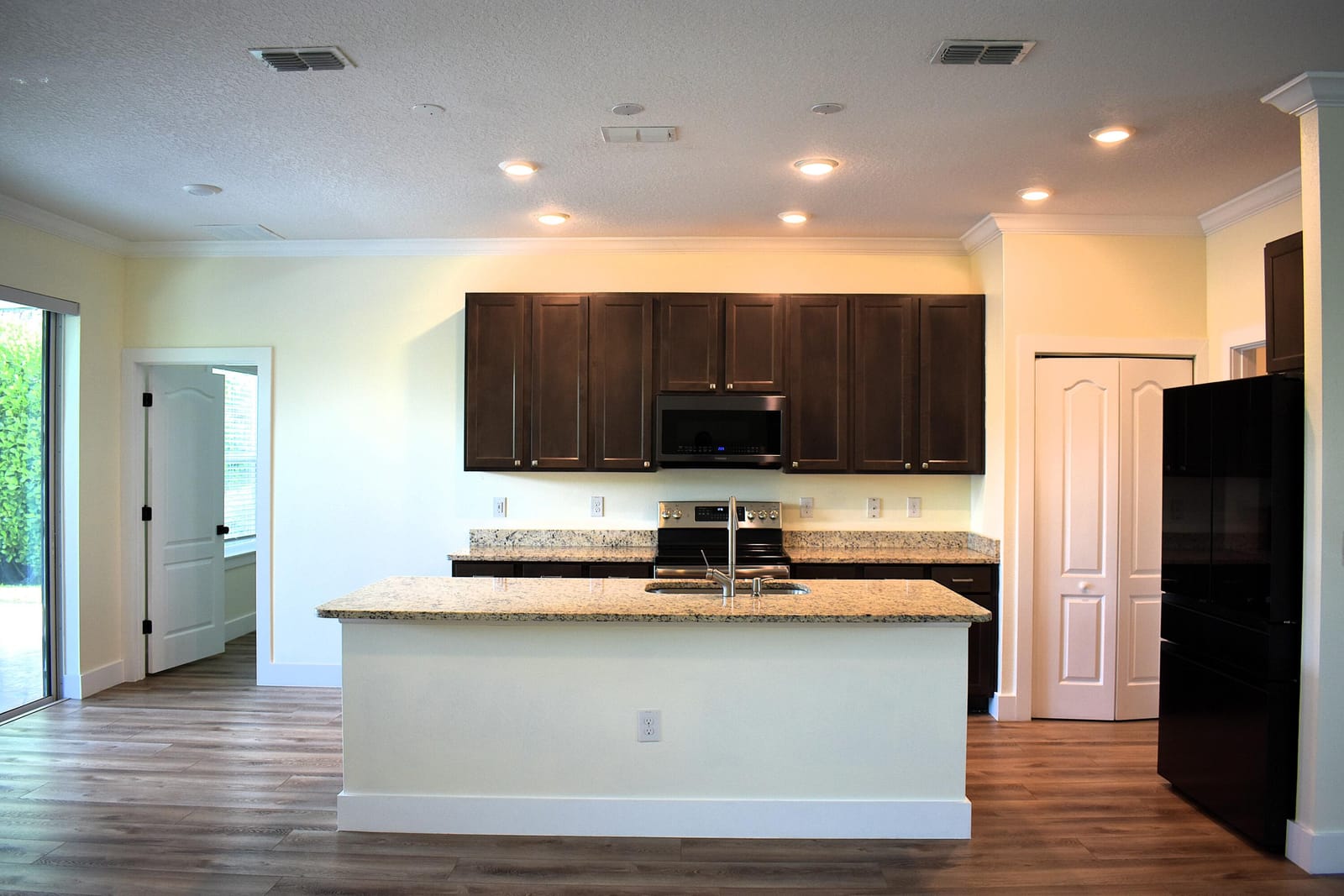 1217 SW Marmore Avenue — photo 5