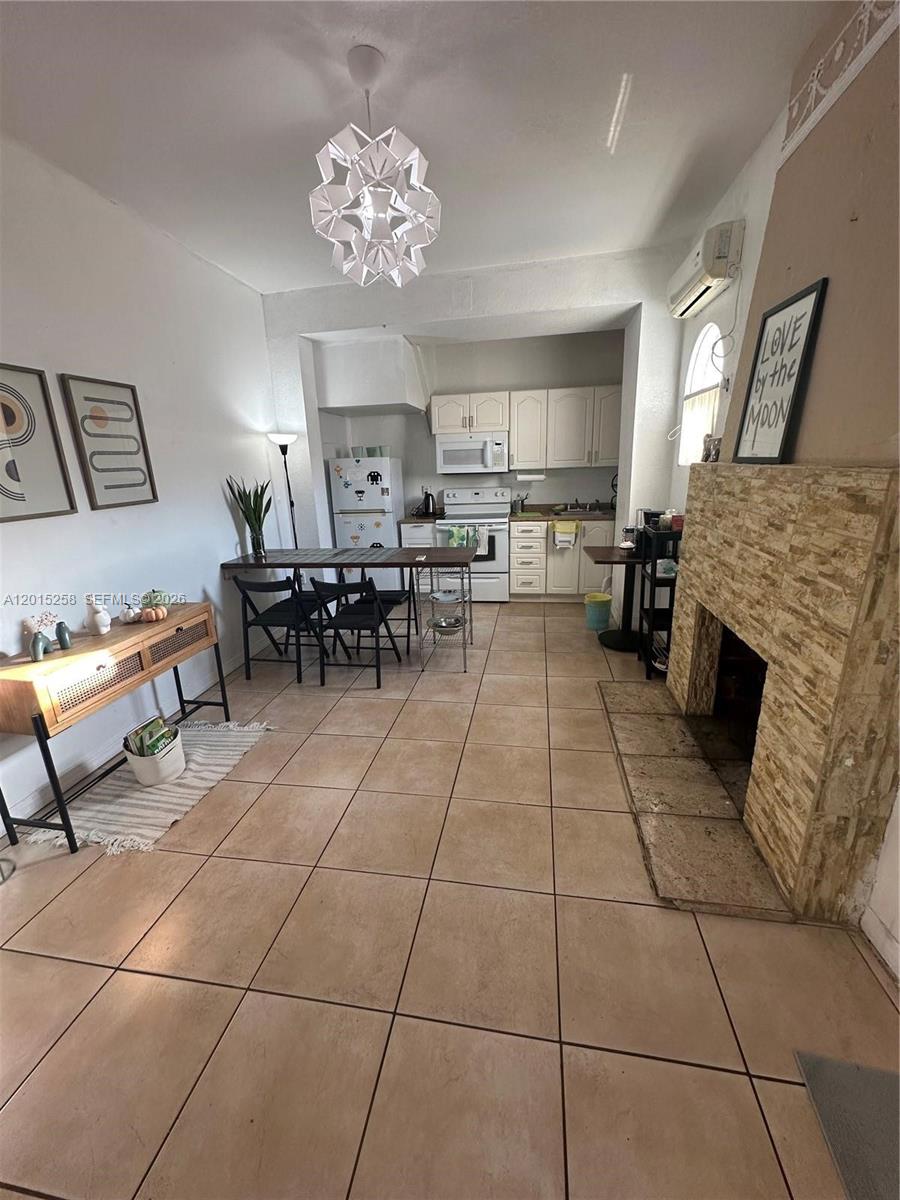 1678 SW 11th Street Studio, Miami, FL 33135, Miami