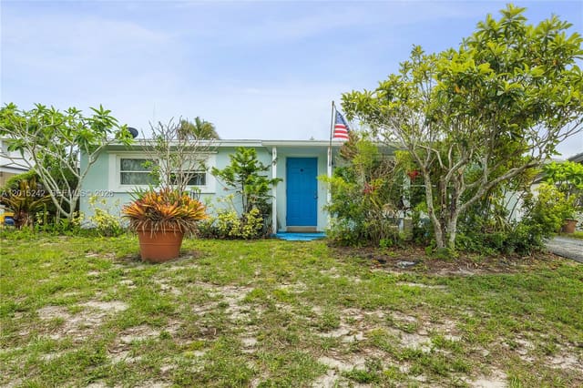 3664 Everglades Road, sold in Palm Beach Cabana Colony 1, Palm Beach Gardens, FL