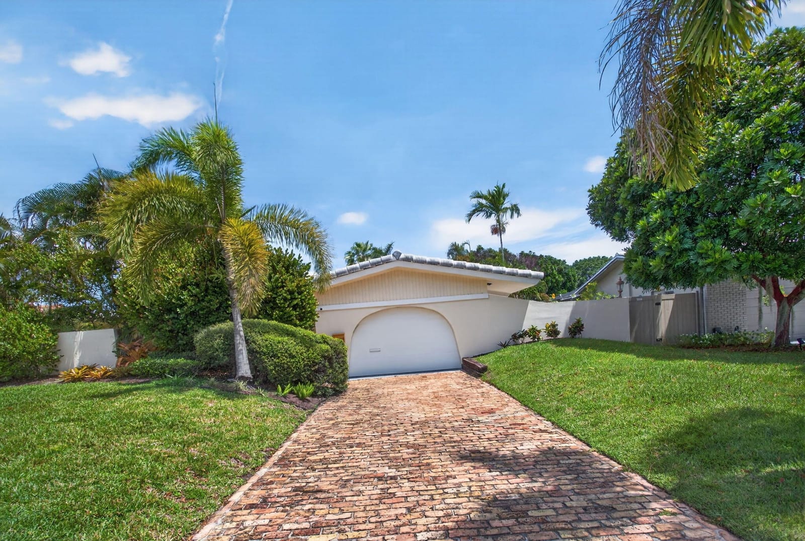 581 SE 11th Street, Pompano Beach, FL 33060 photo 5