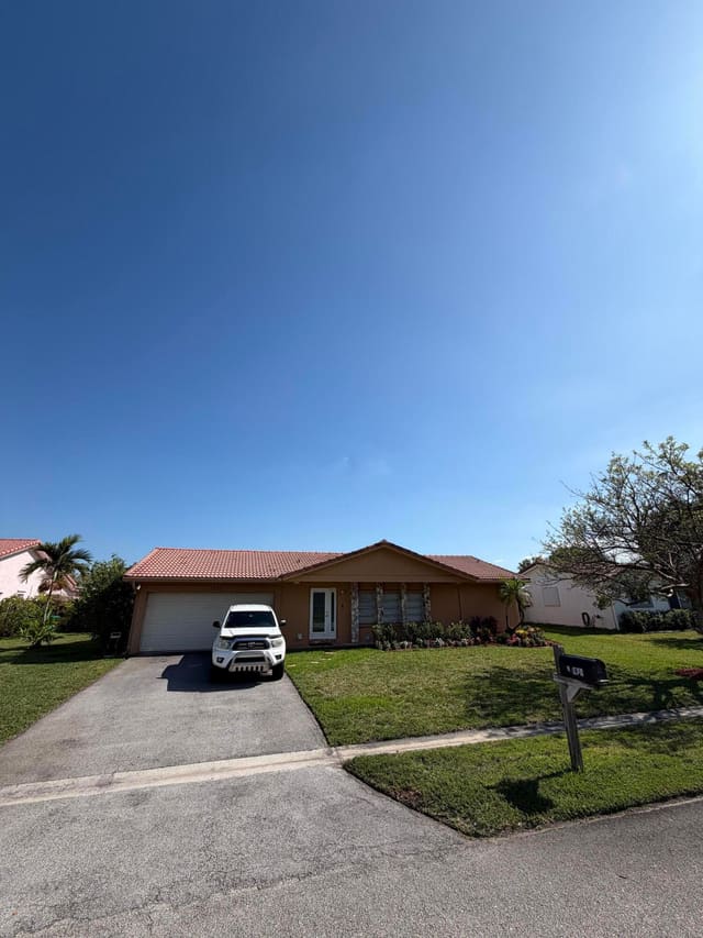 11020 NW 45th Street, sold in Glenwood Subdivision, Coral Springs, FL
