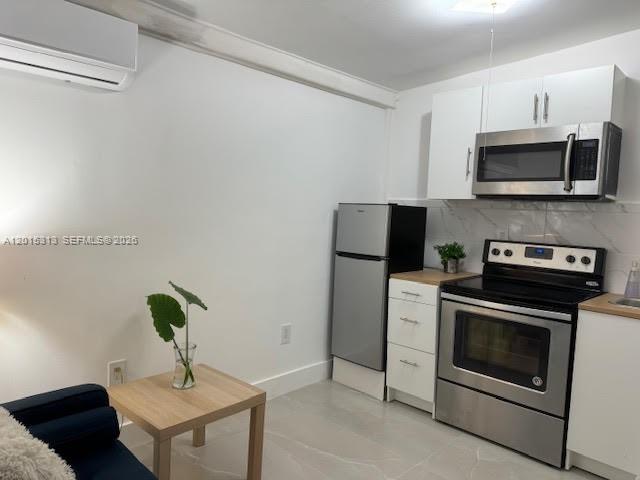 1270 NE 210th Terrace B, Miami, FL 33179, Miami