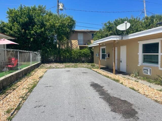725 21st Street 4, West Palm Beach, FL 33407, West Palm Beach