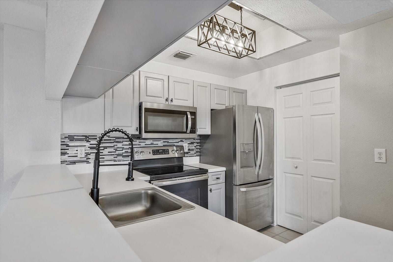 2813 Grande Parkway 304, Palm Beach Gardens, FL 33410 photo 7