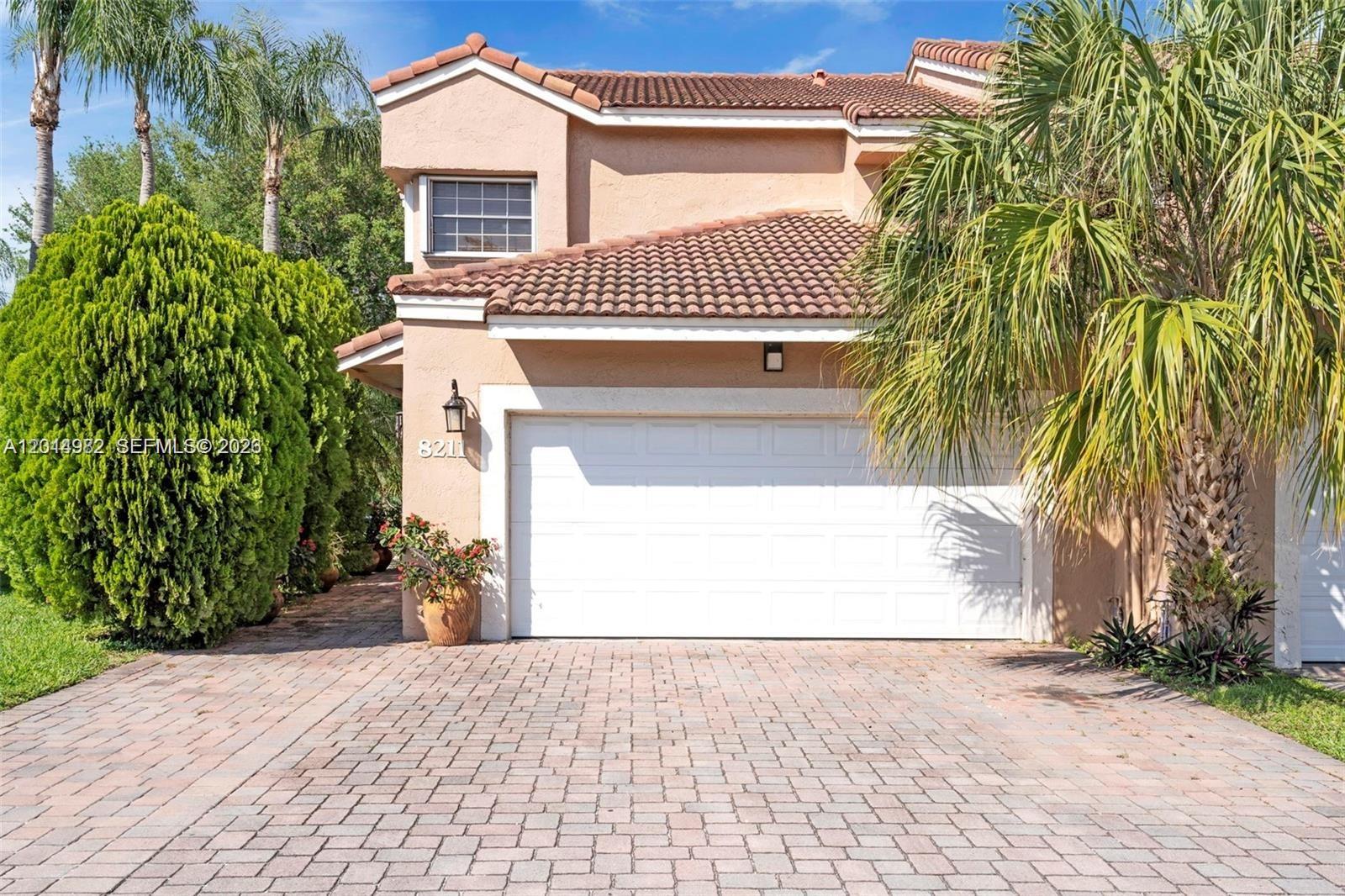 8211 NW 191st Lane 35L, Hialeah, FL 33015, Hialeah