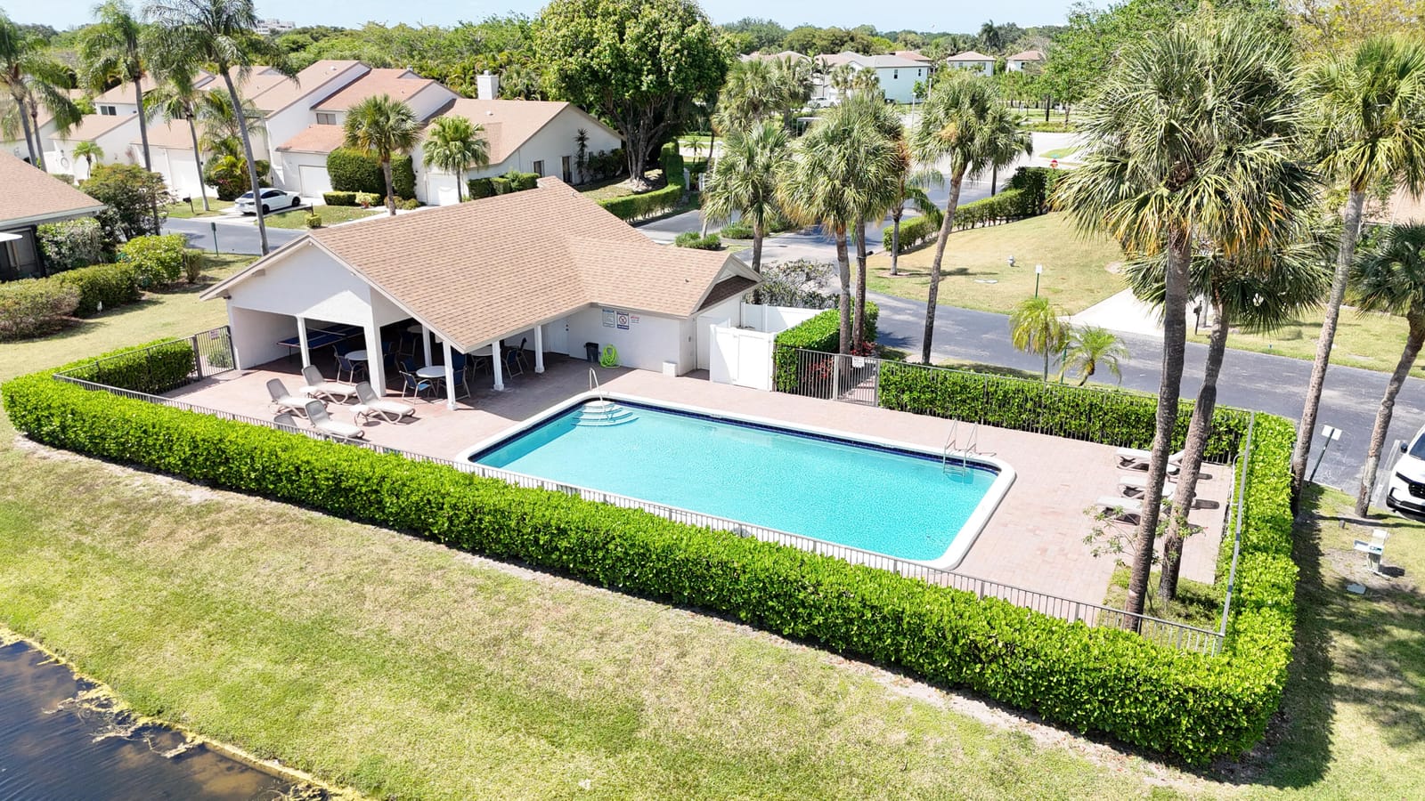 6680 Canary Palm Circle — photo 3