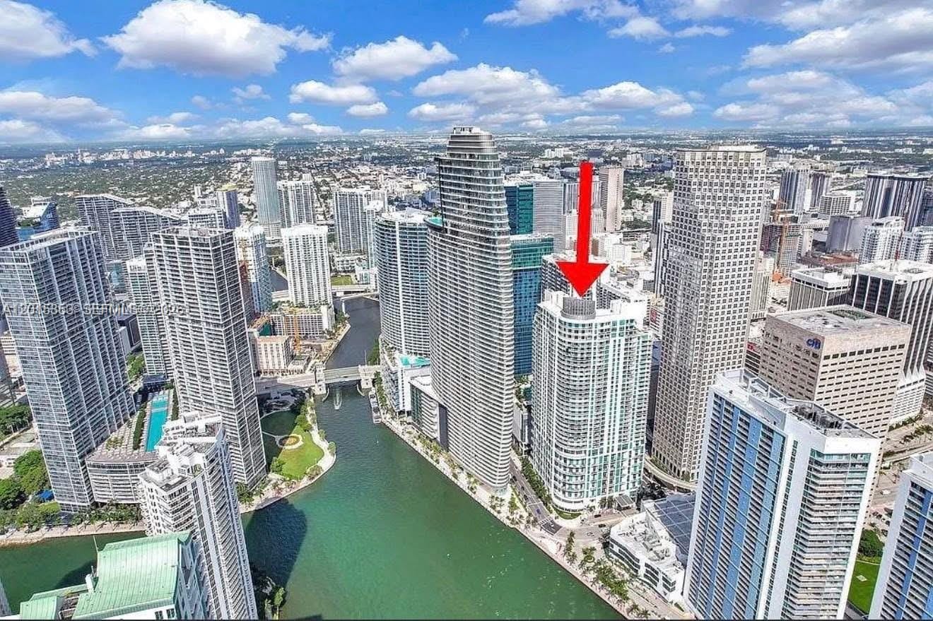 300 S Biscayne Boulevard L-1232, Miami, FL 33131 photo 17