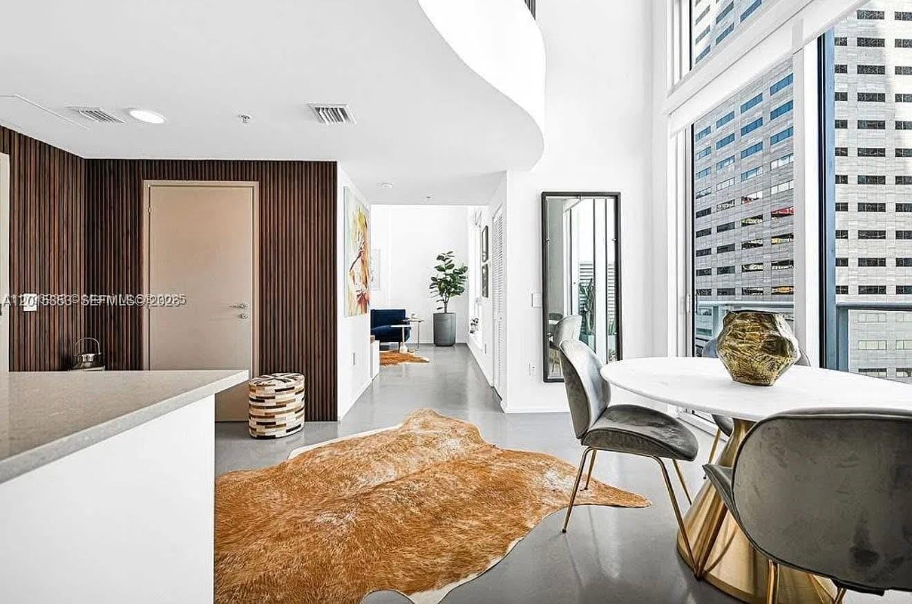 300 S Biscayne Boulevard L-1232, Miami, FL 33131 photo 8