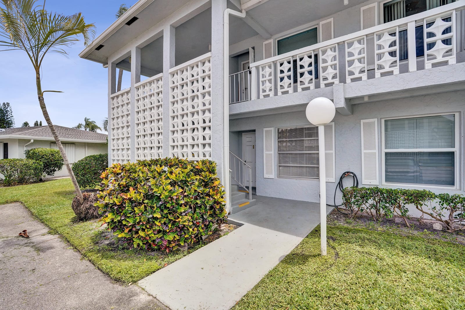 2820 SW 13th Street 101 — photo 2