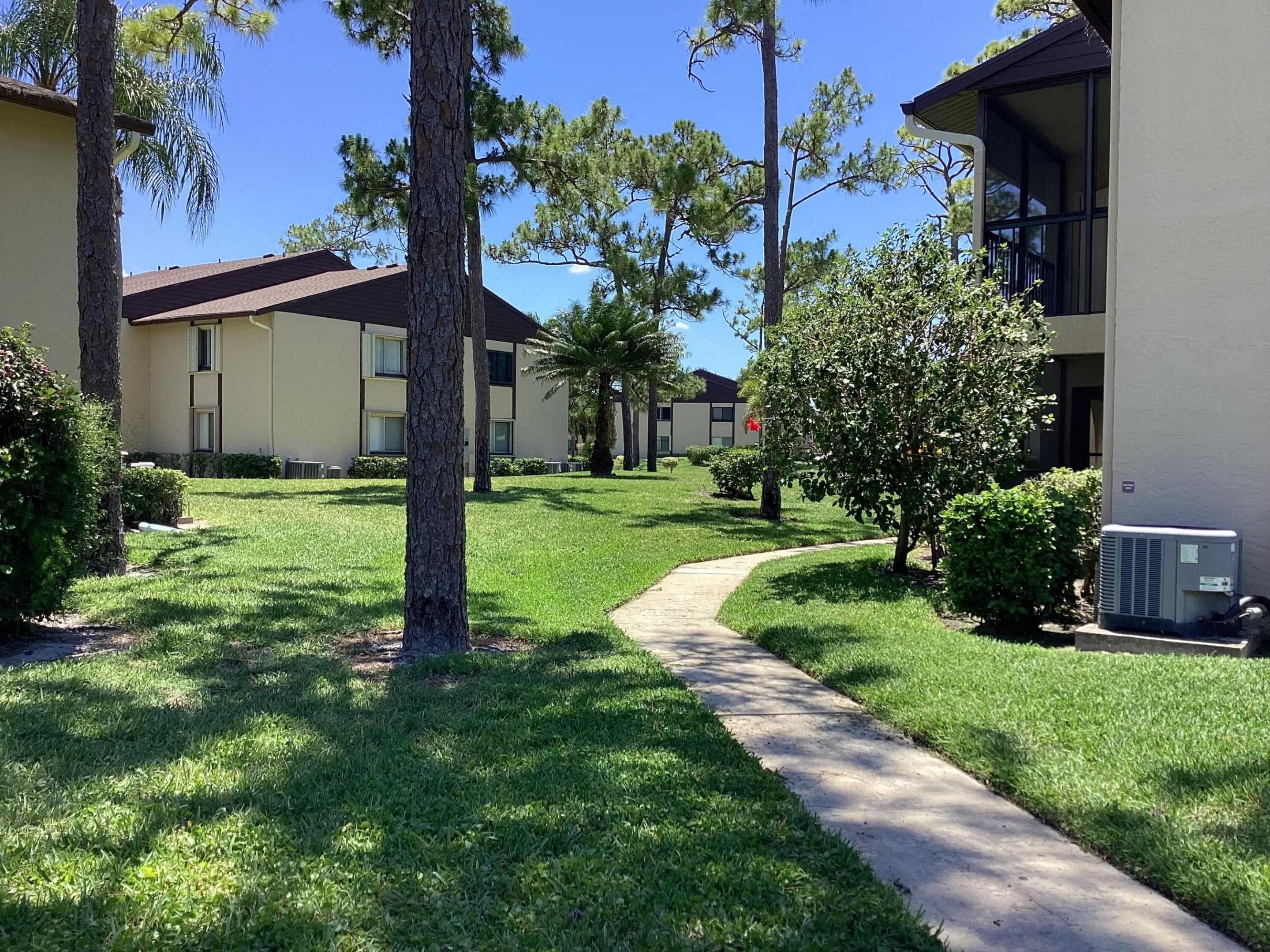 410 Pine Glen Lane B-2, Greenacres, FL 33463, Greenacres