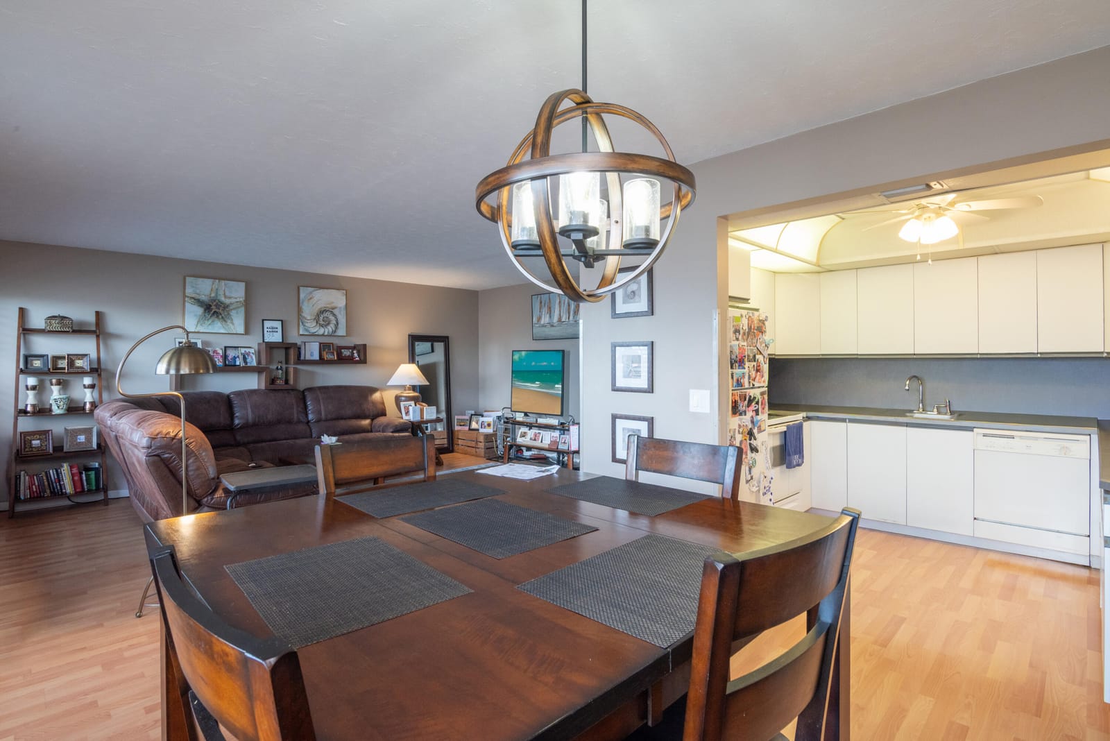 303 Greenbrier C — photo 5