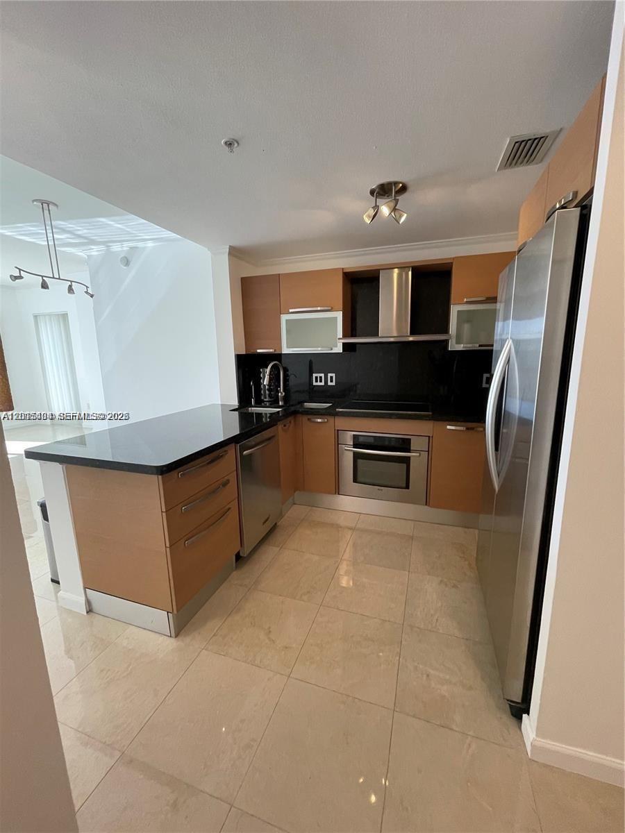 10 Aragon Avenue 1220, Coral Gables, FL 33134, Coral Gables