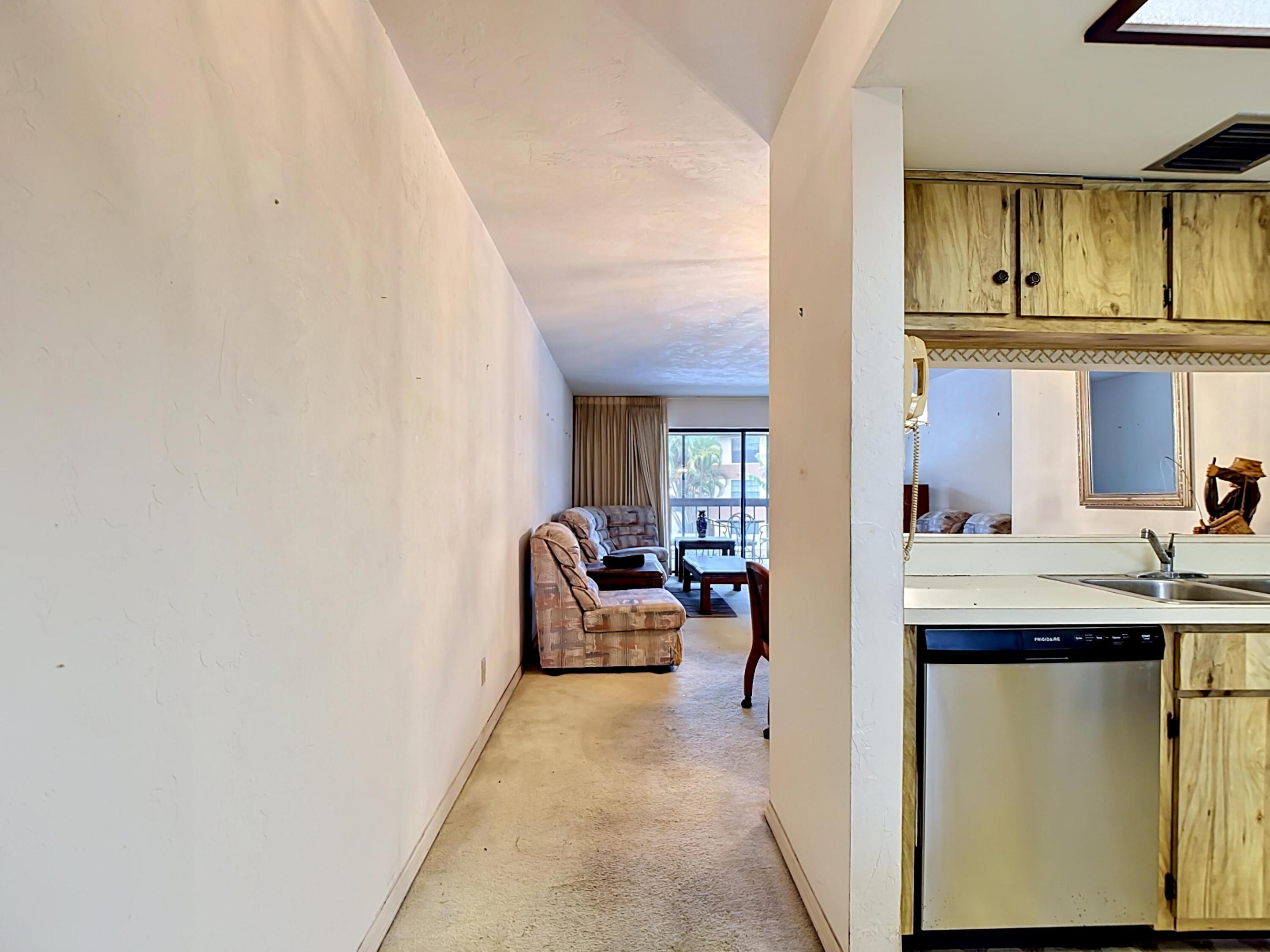 6146 Whiskey Creek Drive — photo 11