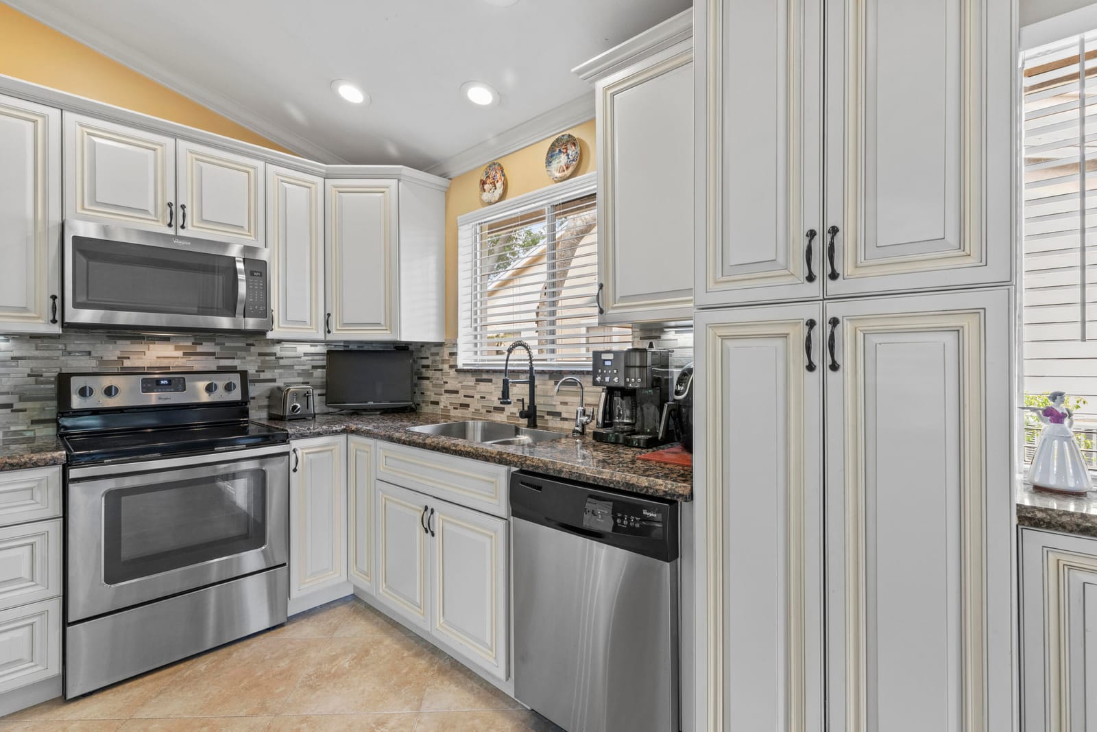 2030 Discovery Circle E, Deerfield Beach, FL 33442 photo 9