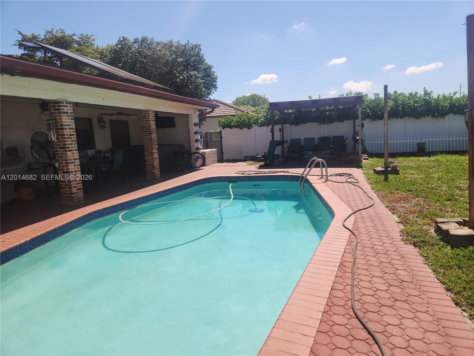 8882 SW 1st Place — photo 2