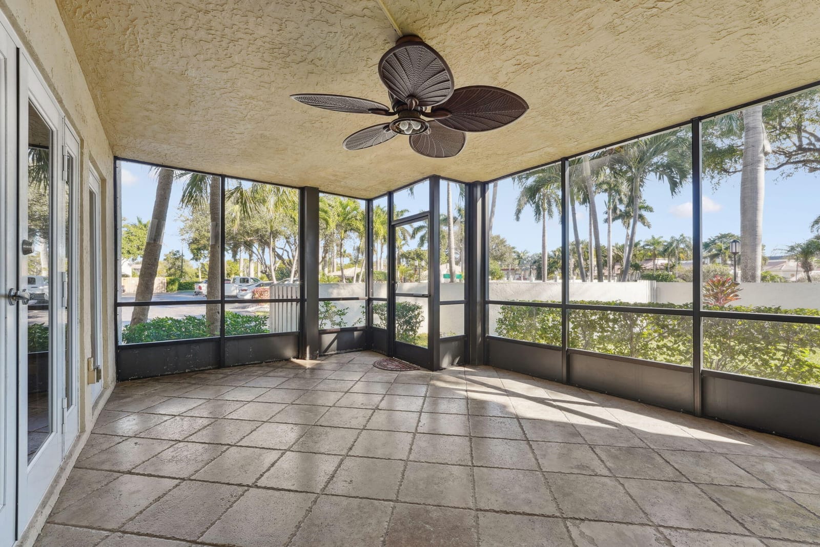 100 Pelican Pointe Drive 101, Delray Beach, FL 33483 photo 17