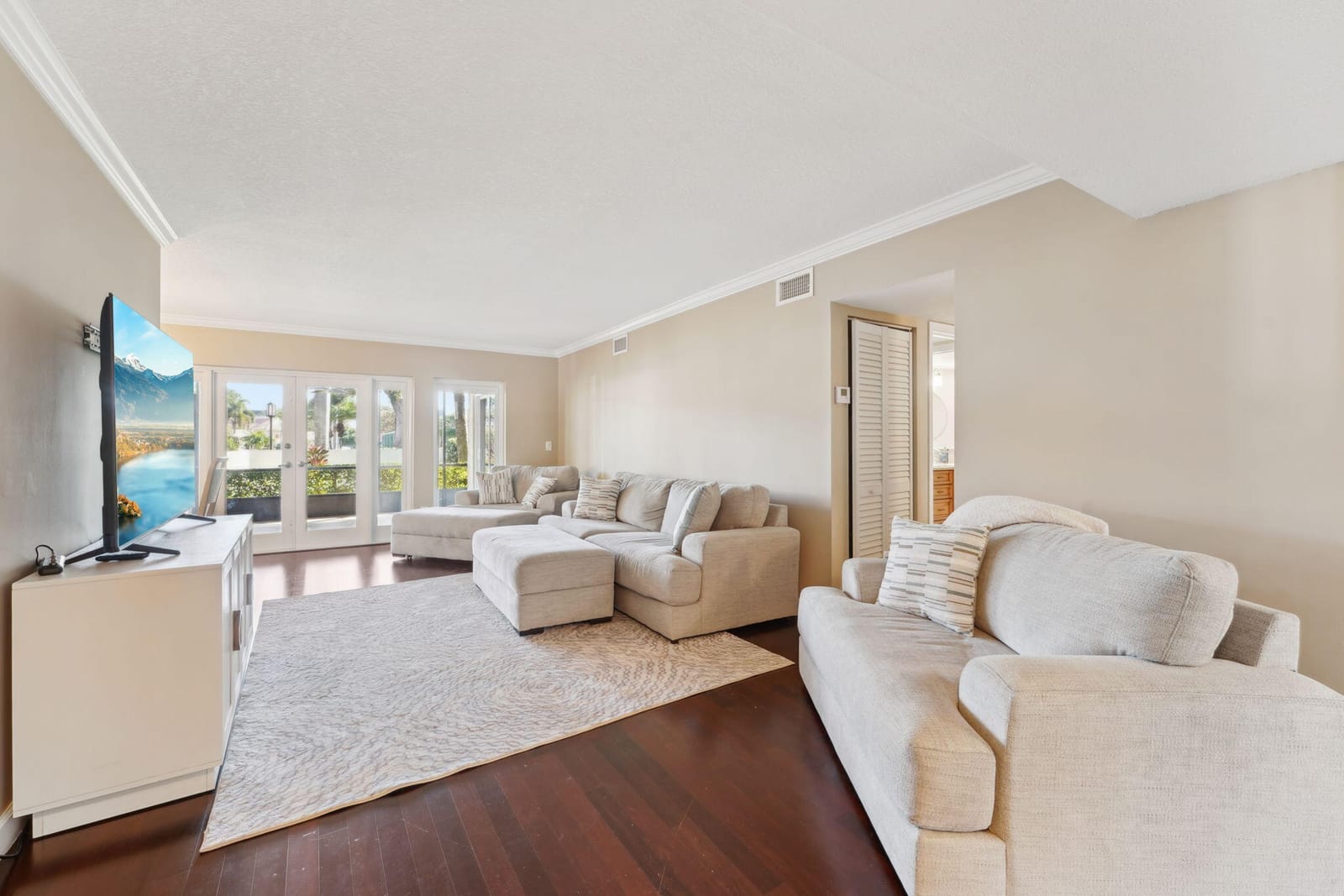 100 Pelican Pointe Drive 101, Delray Beach, FL 33483 photo 4