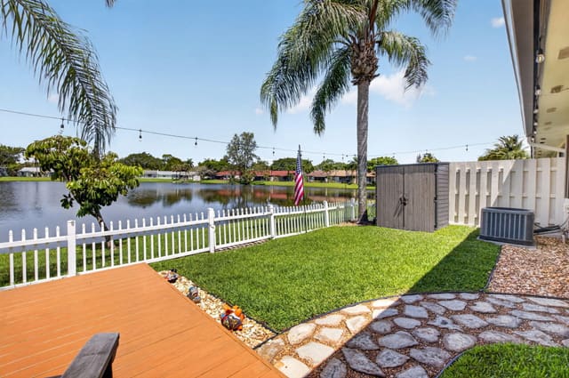 43 Mayfair Lane, sold in Boynton Lakes 4, Boynton Beach, FL