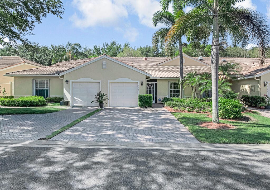 9436 Swansea Lane, West Palm Beach, FL 33411 photo 2