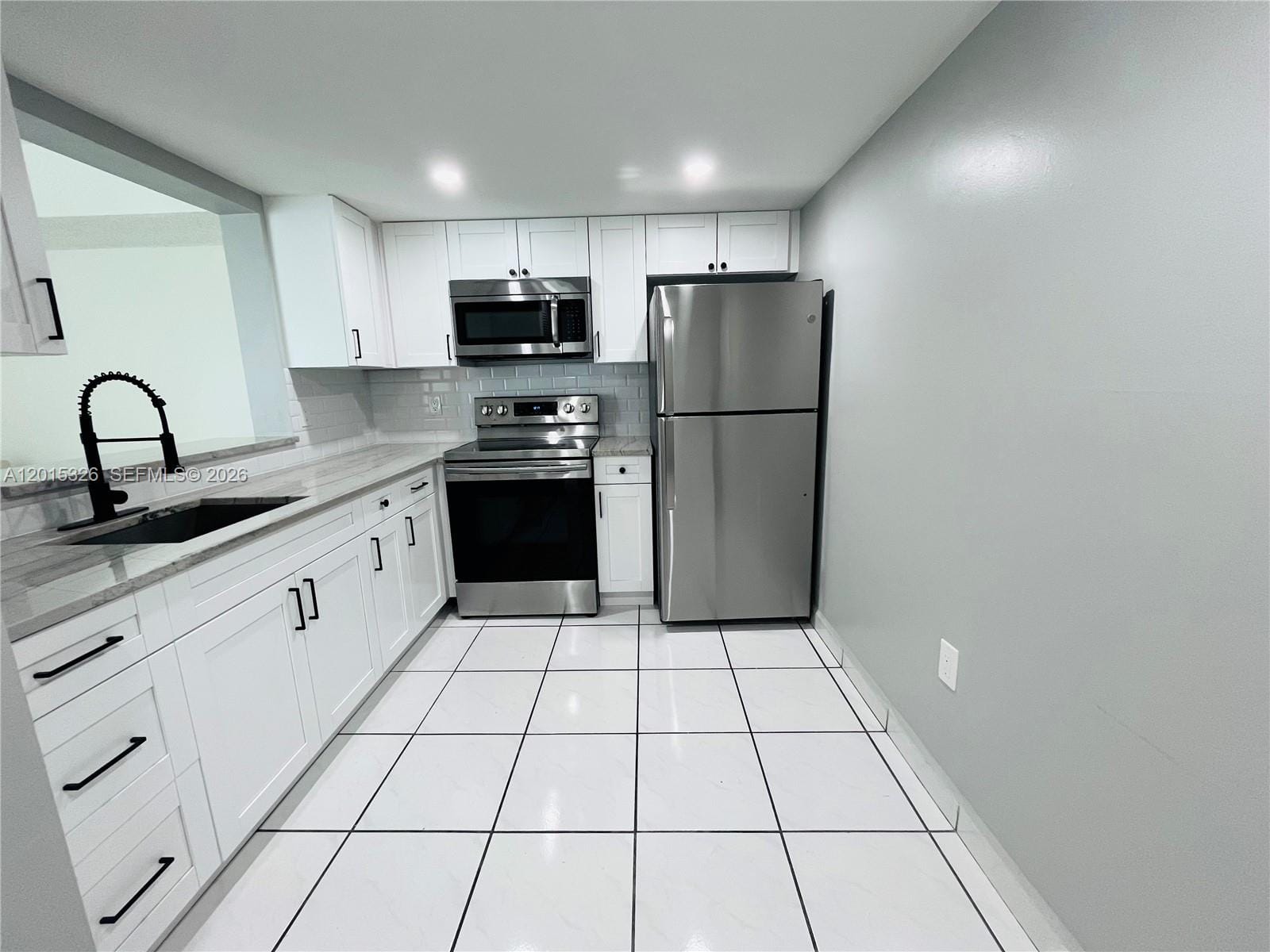 2055 SW 122nd Avenue 507, Miami, FL 33175 photo 2