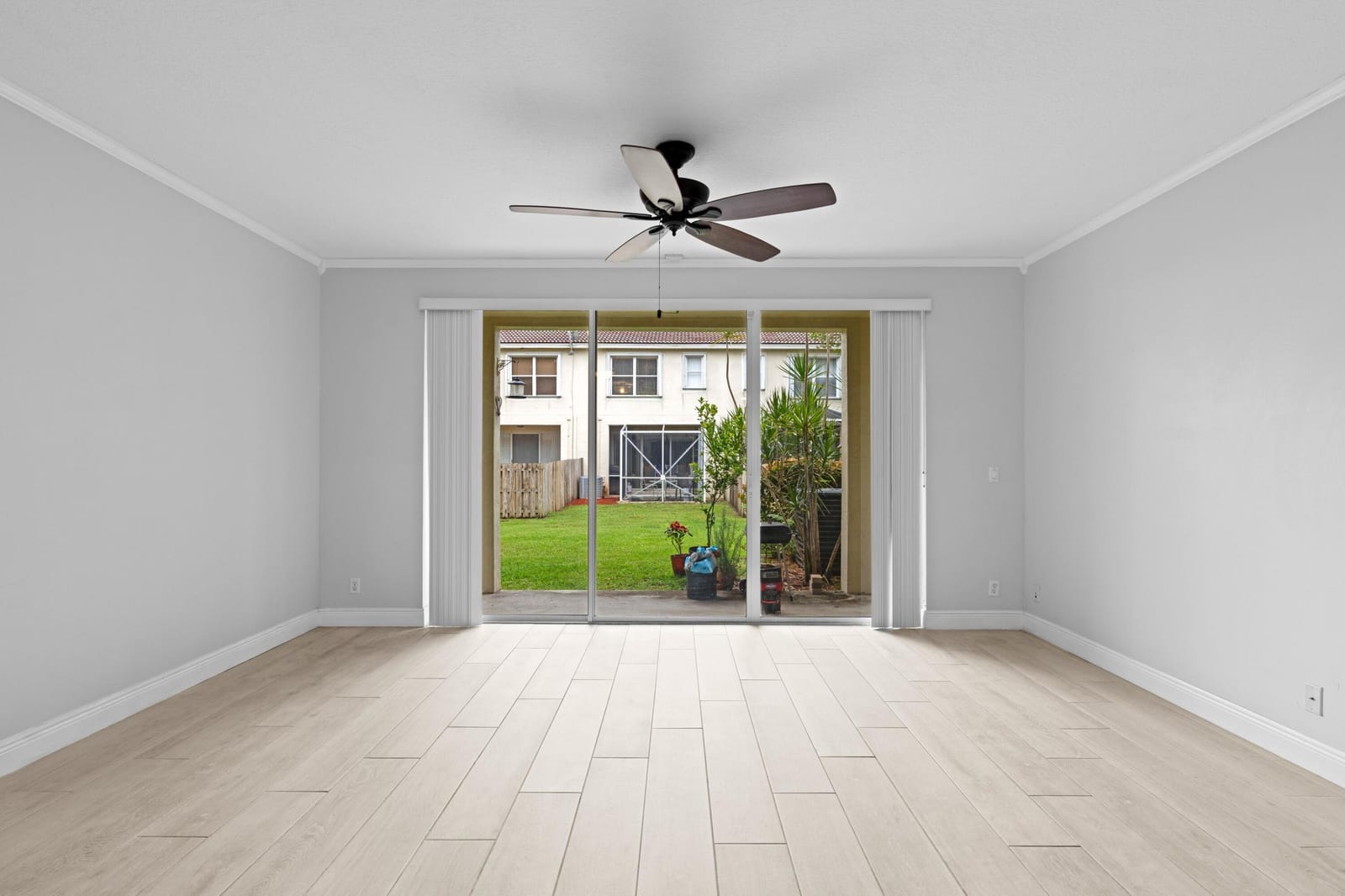 9736 Porta Leona Lane — photo 3