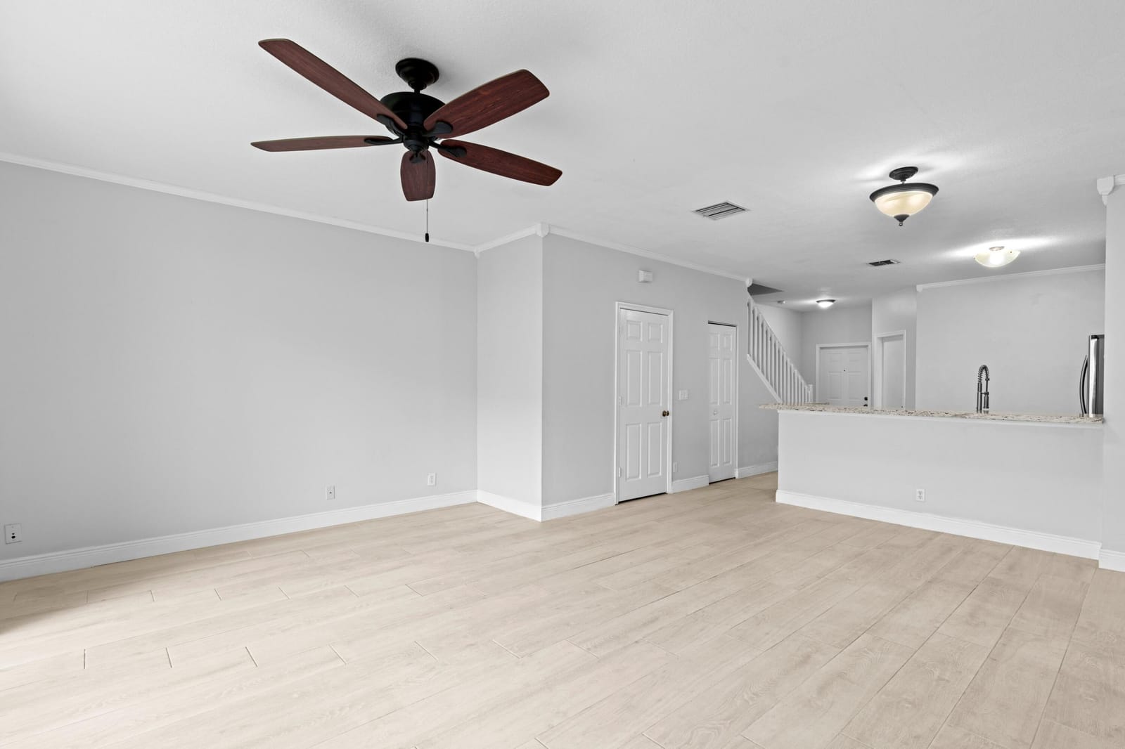 9736 Porta Leona Lane — photo 5