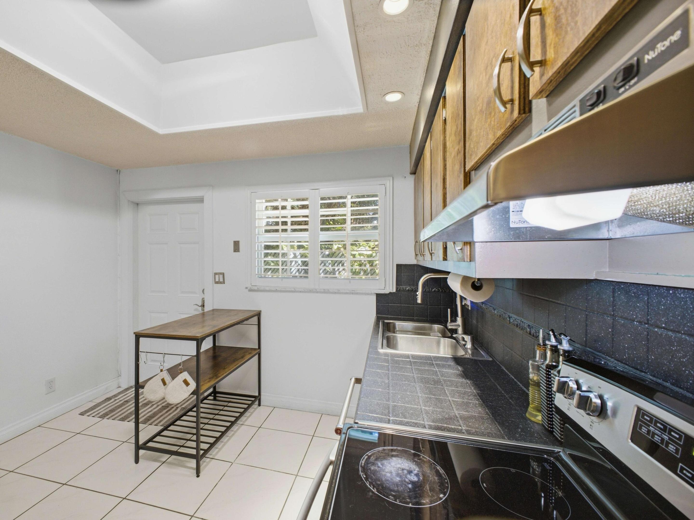 2200 Monroe Street 24, Hollywood, FL 33020, Hollywood