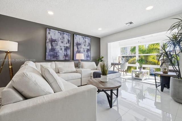 1501 S Ocean Boulevard 307, Lauderdale-By-The-Sea, FL 33062