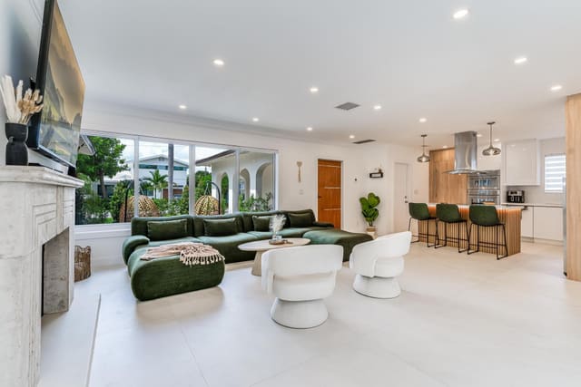 616 NE 16th Terrace, Fort Lauderdale, FL 33304
