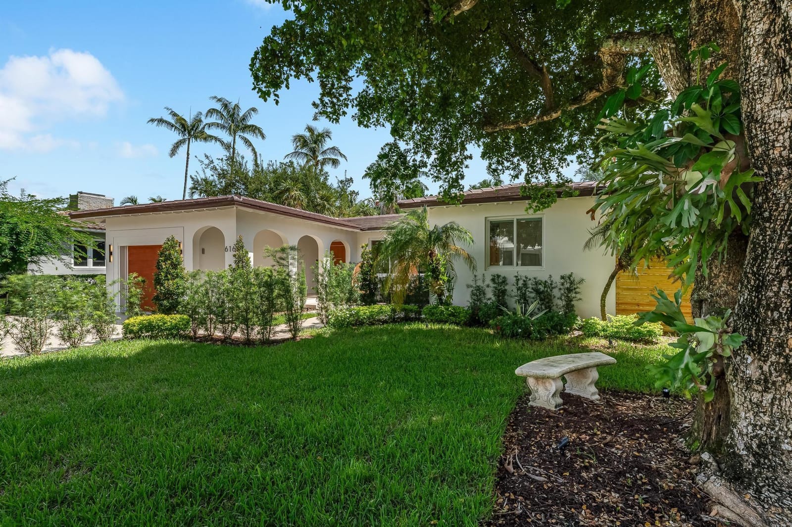 616 NE 16th Terrace, Fort Lauderdale, FL 33304 photo 2