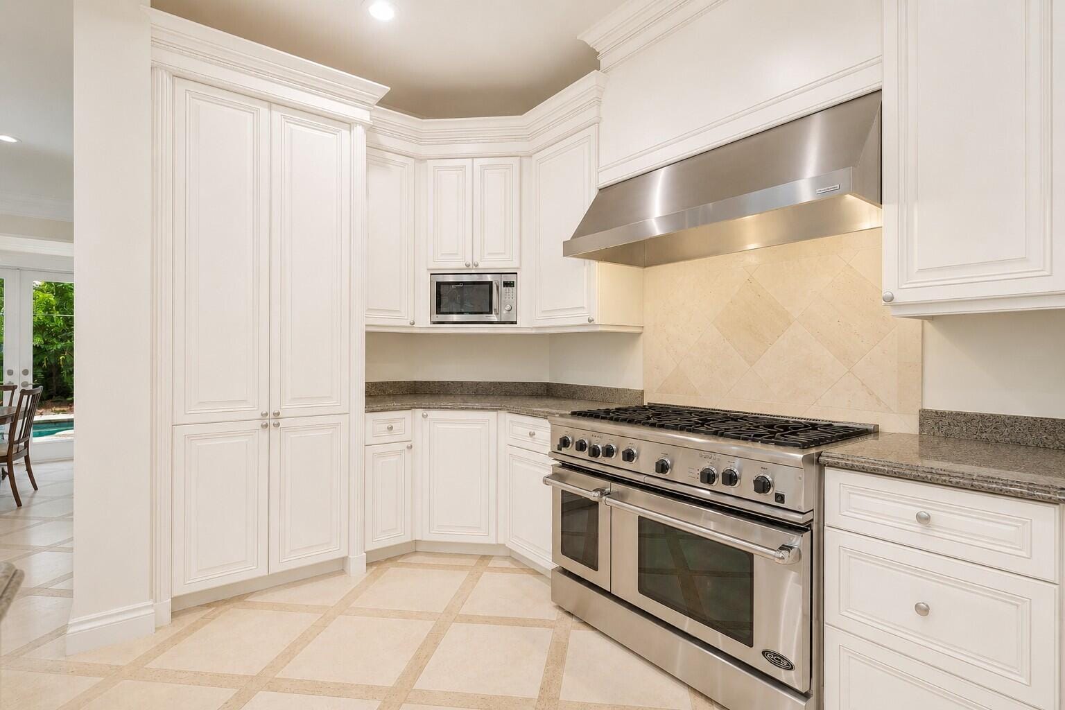 286 Jamaica Lane — photo 7