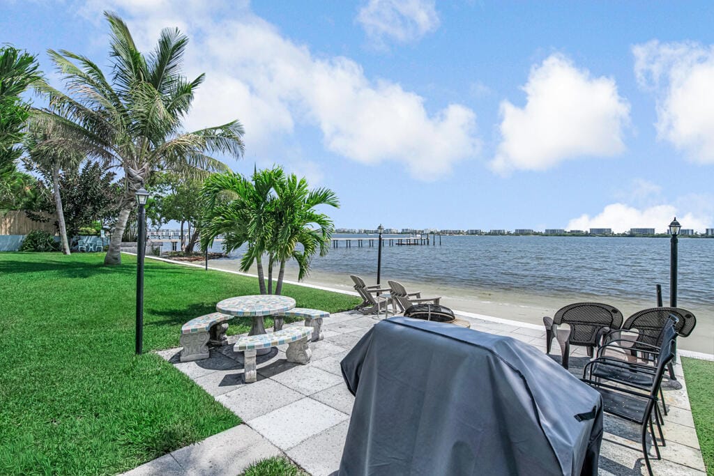 1430 S Lakeside Drive 22, Lake Worth Beach, FL 33460 photo 16