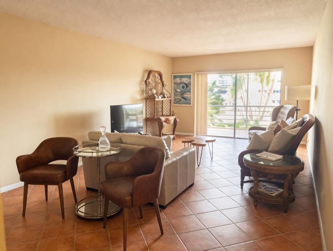 1430 S Lakeside Drive 22 — photo 3