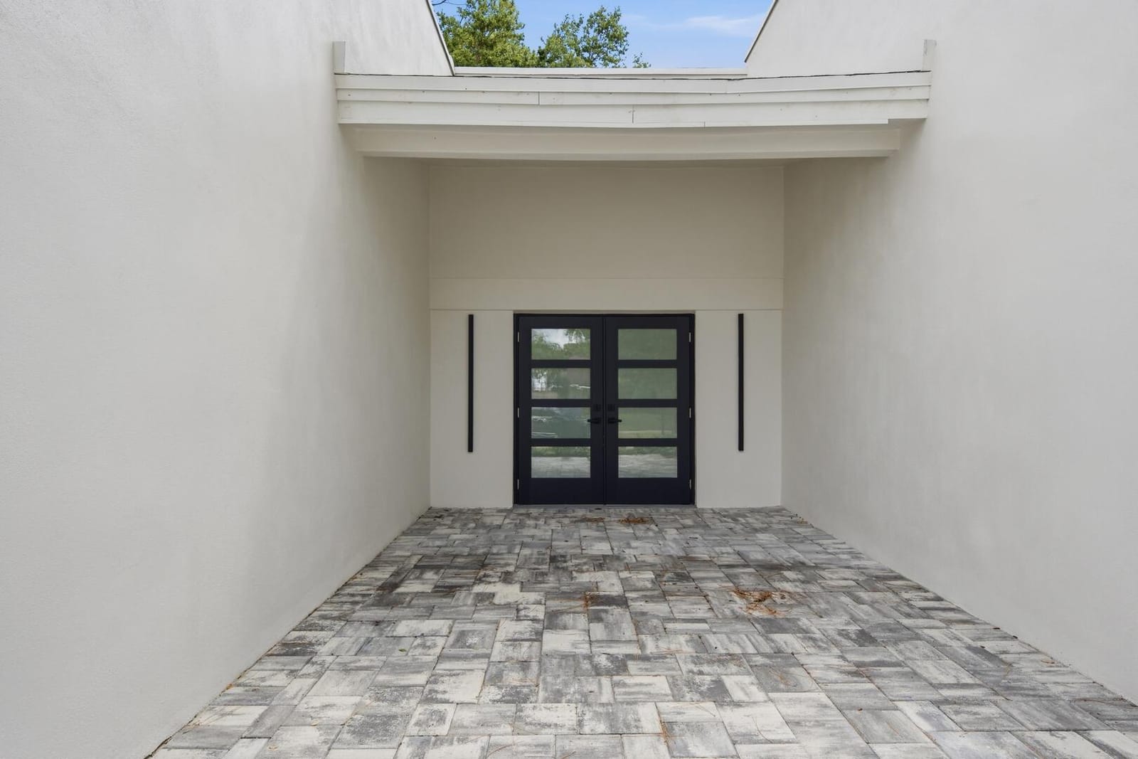 2908 NW 24th Way — photo 3