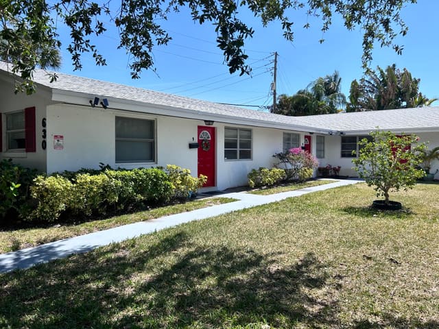 630 Prosperity Farms Road 2, North Palm Beach, FL 33408