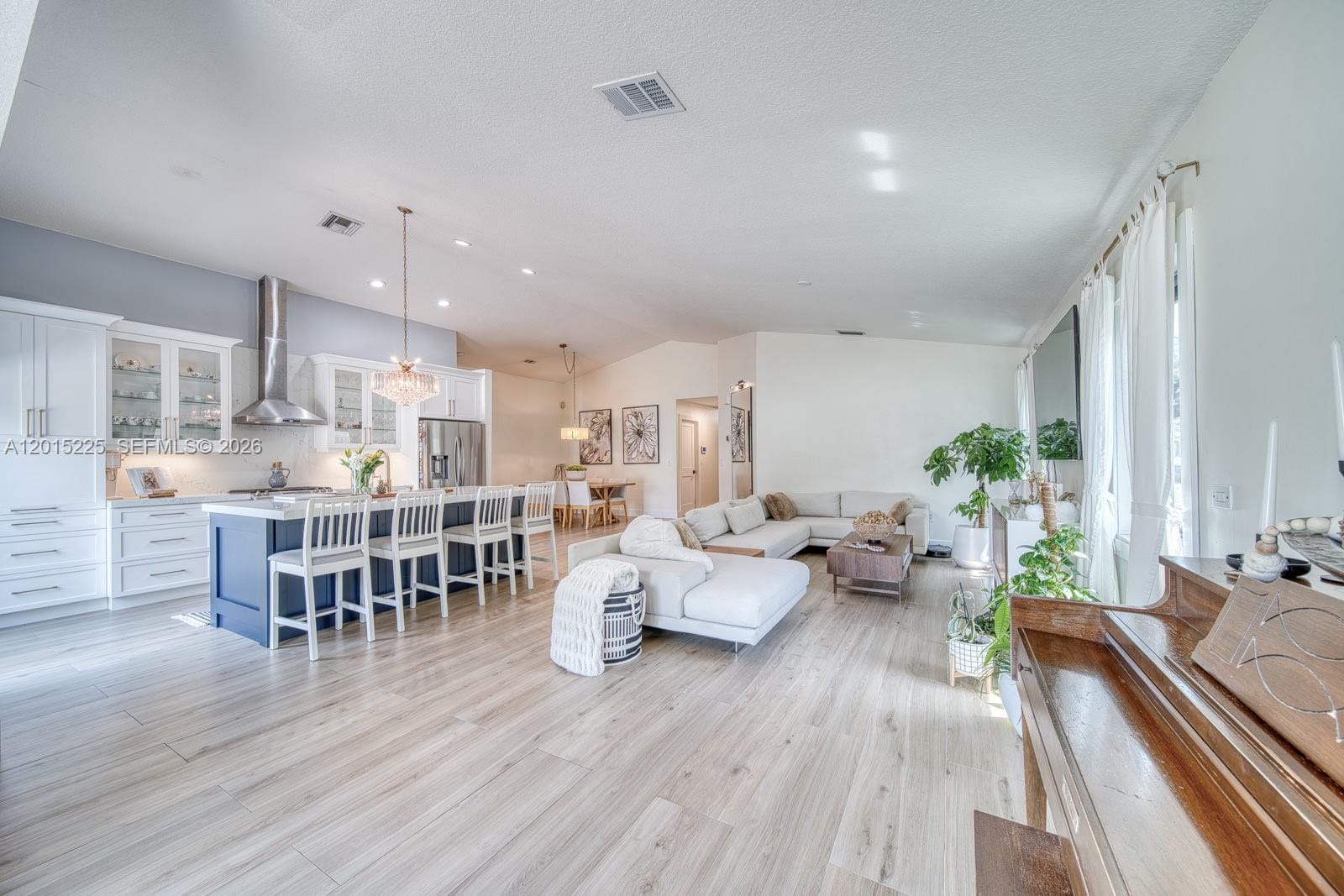 77 Gables Boulevard — photo 8