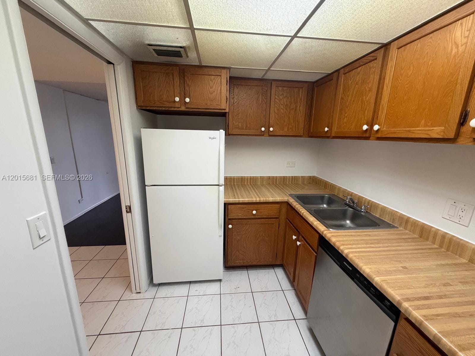 3720 Inverrary Drive 2K — photo 2