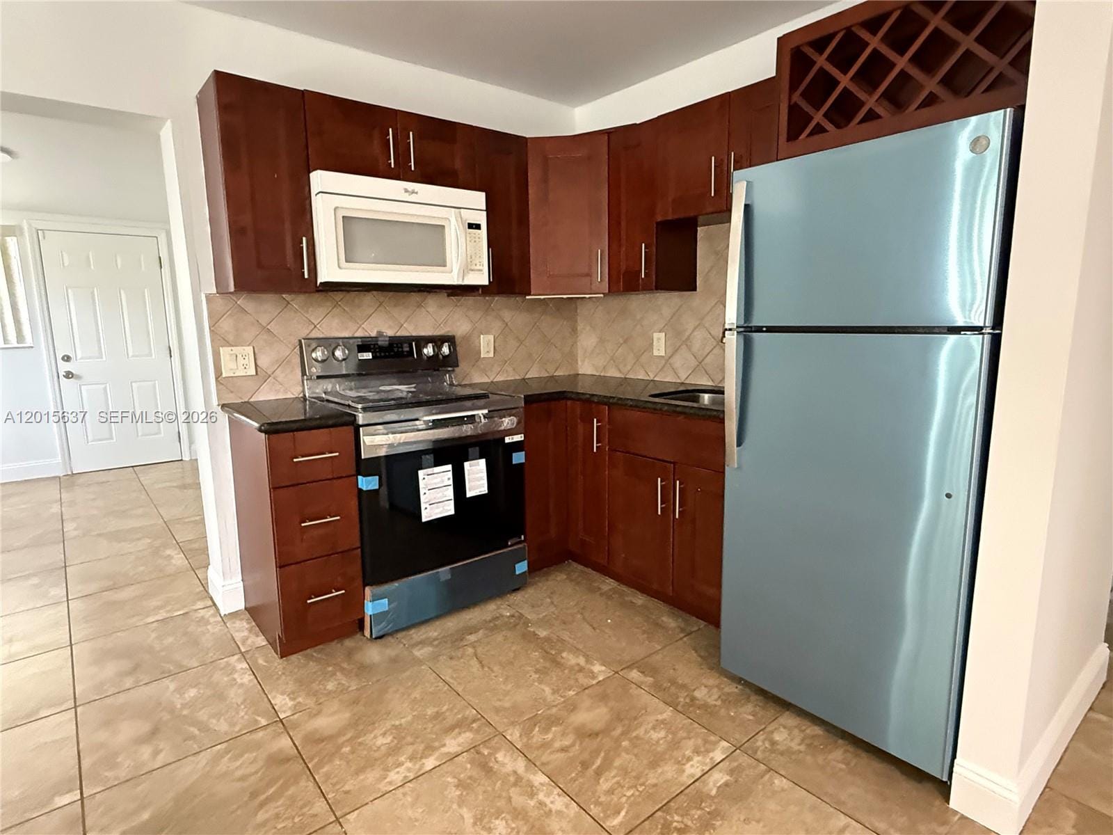 947 Burlington Street — photo 5