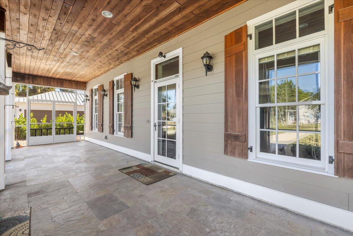 531 Sunset Boulevard — photo 11