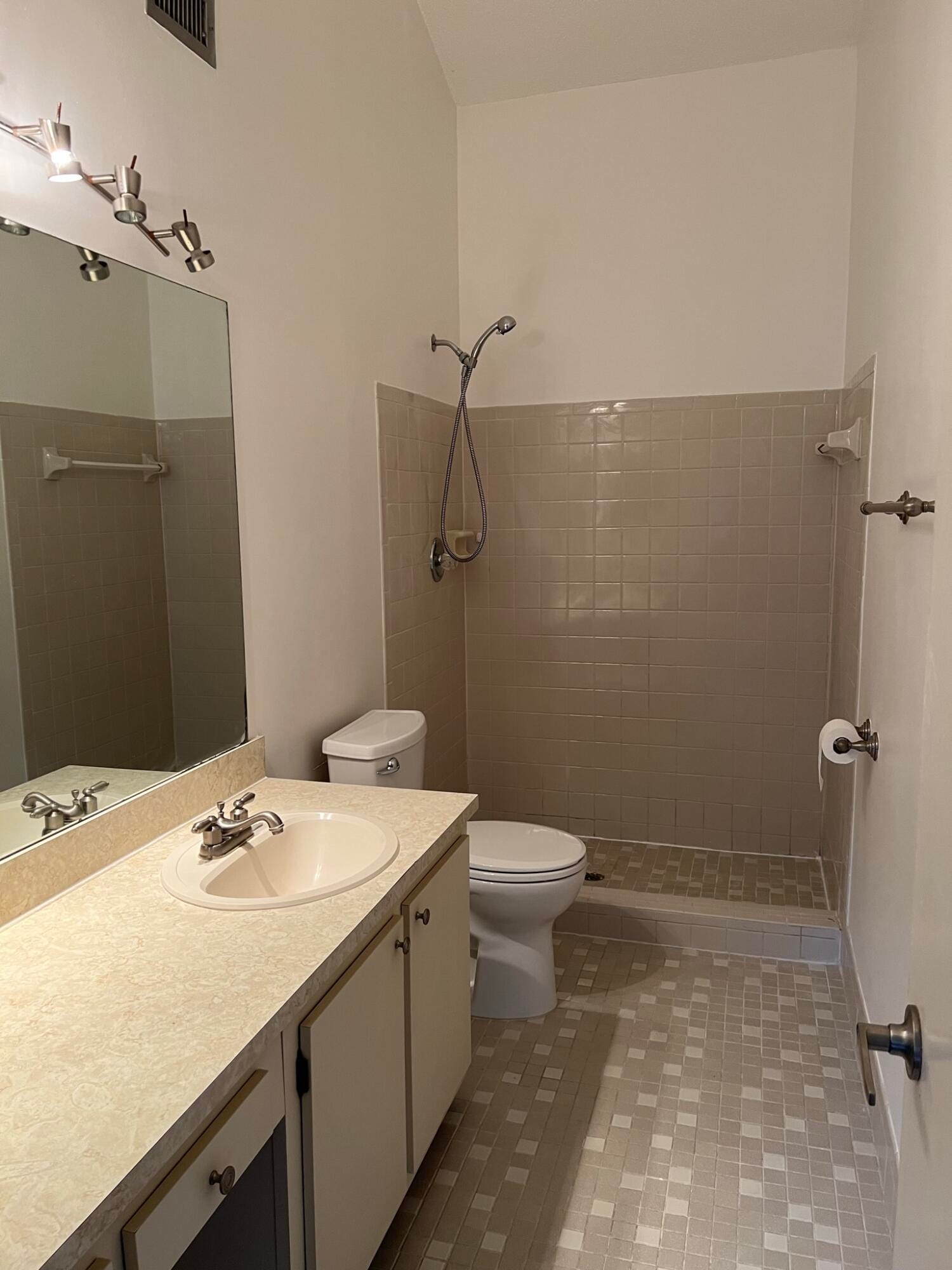 2800 S Oakland Forest Drive 2302 — photo 12