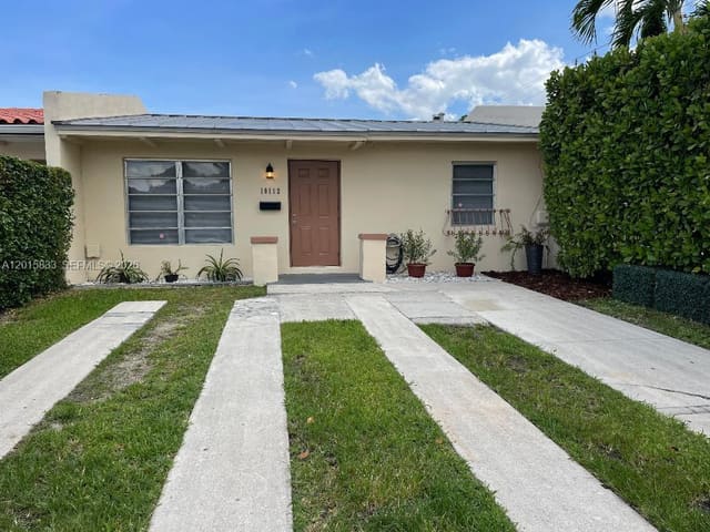 10112 SW 20th Street, Miami, FL 33165