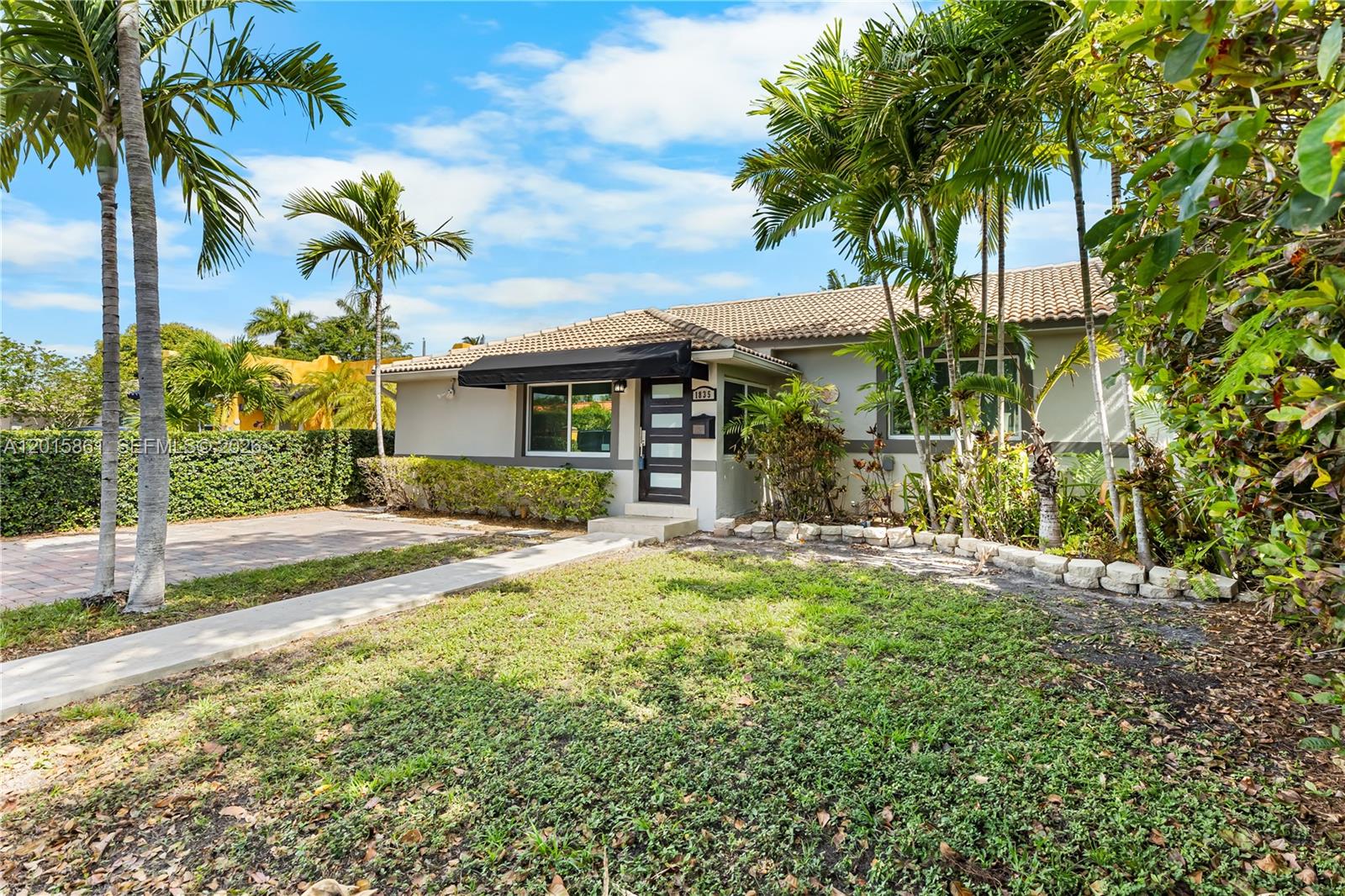 1835 SW 18th Street — photo 3