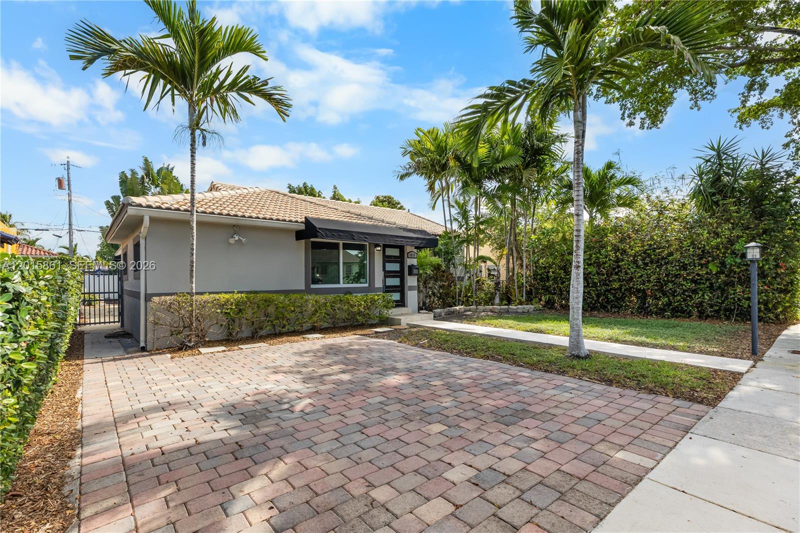 1835 SW 18th Street — photo 4