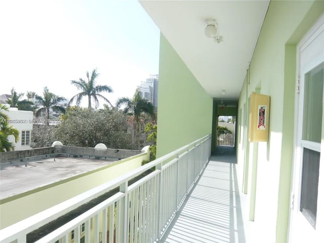363 Washington 34 34, Miami Beach, FL 33139