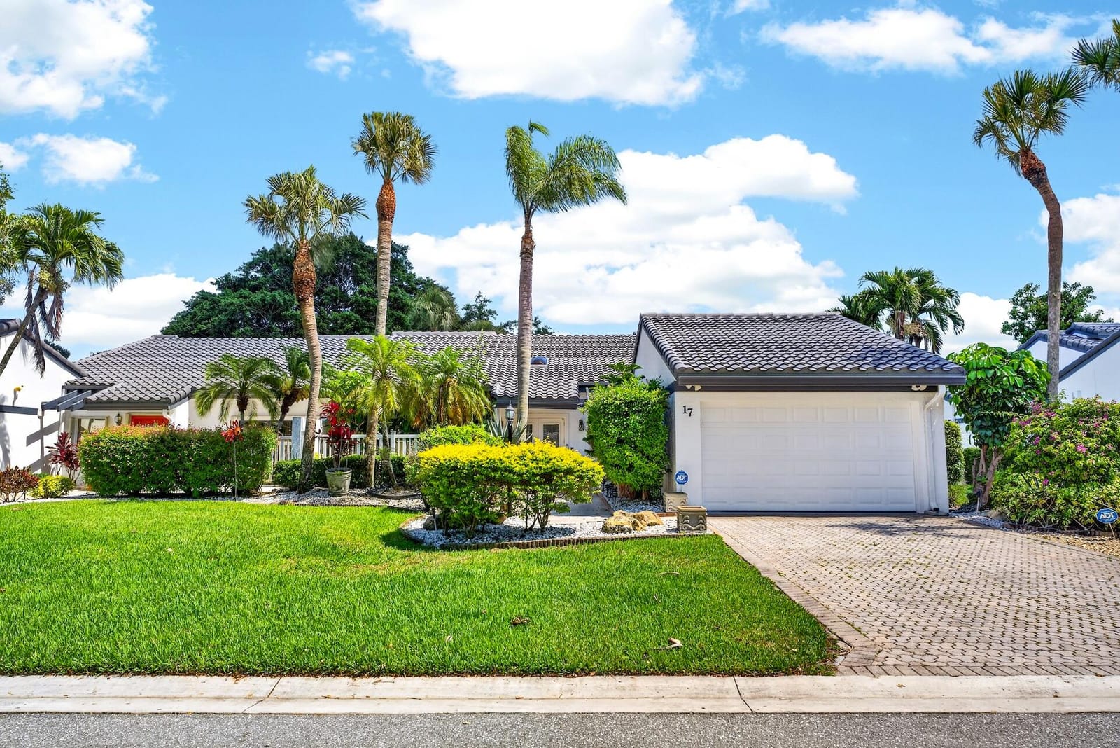 17 Villa Lane, Boynton Beach, FL 33436 photo 3